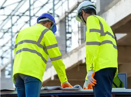 Commercial Construction Services In North Carolina 4 worker reading plans